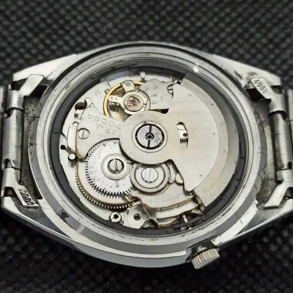 Vintage Automatic 1970s Seiko Mens Watch Red and Gold Face! - Picture 8 of 9